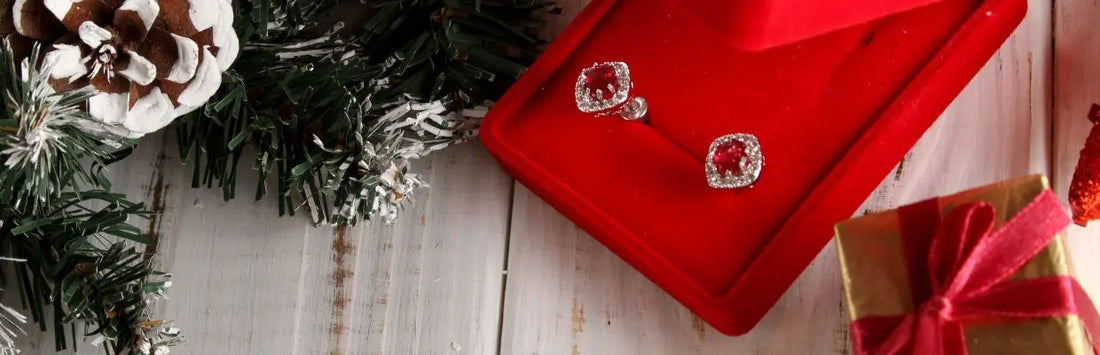 Iconic Jewelry Combos for the Holidays