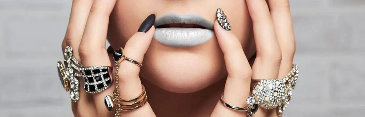 Hottest Jewelry Trends of 2022-2023