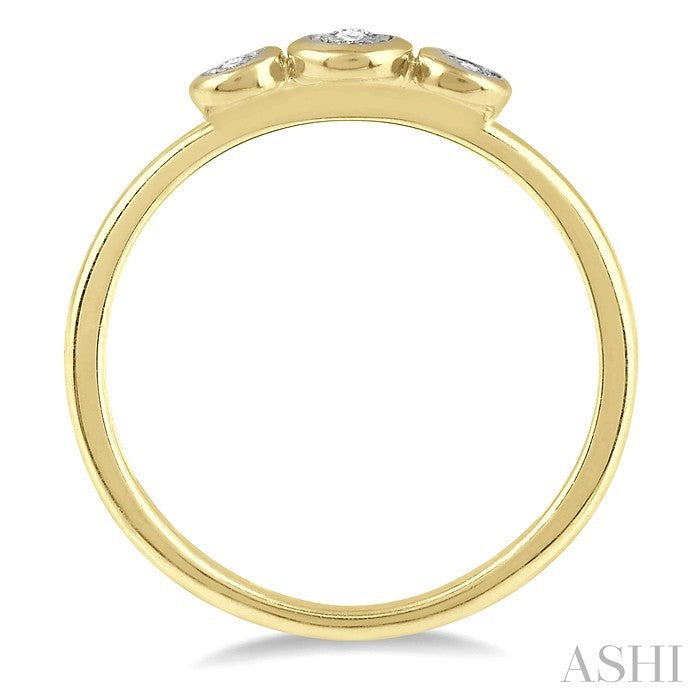 1/20 Ctw Triple Circle Round Cut Diamond Promise Ring in 10K Yellow Gold