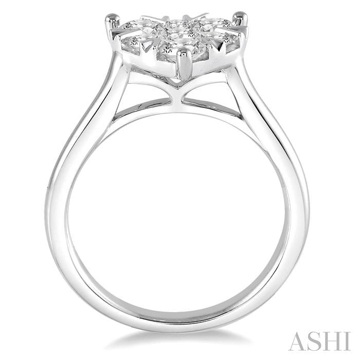 1 Ctw Round Cut Diamond Heart Shape Shine Bright Ring in 14K White Gold