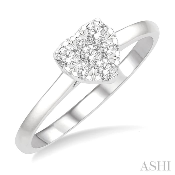 1/8 Ctw Round Cut Diamond Heart Shape Shine Bright Ring in 14K White Gold