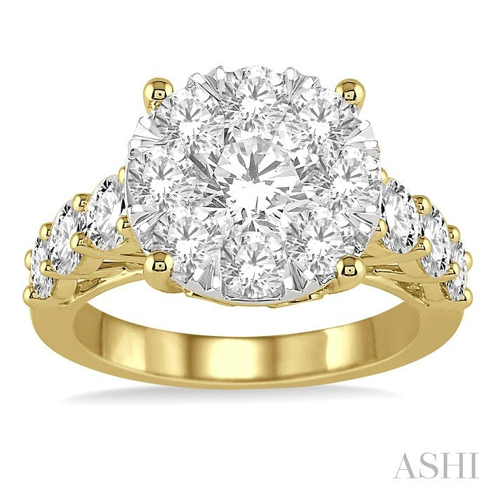 2 Ctw Round Cut Lovebright Diamond Ring in 14K Yellow and White Gold