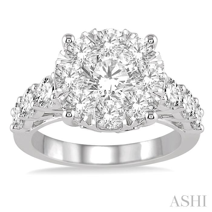 2 Ctw Round Diamond Shine Bright Ring in 14K White Gold