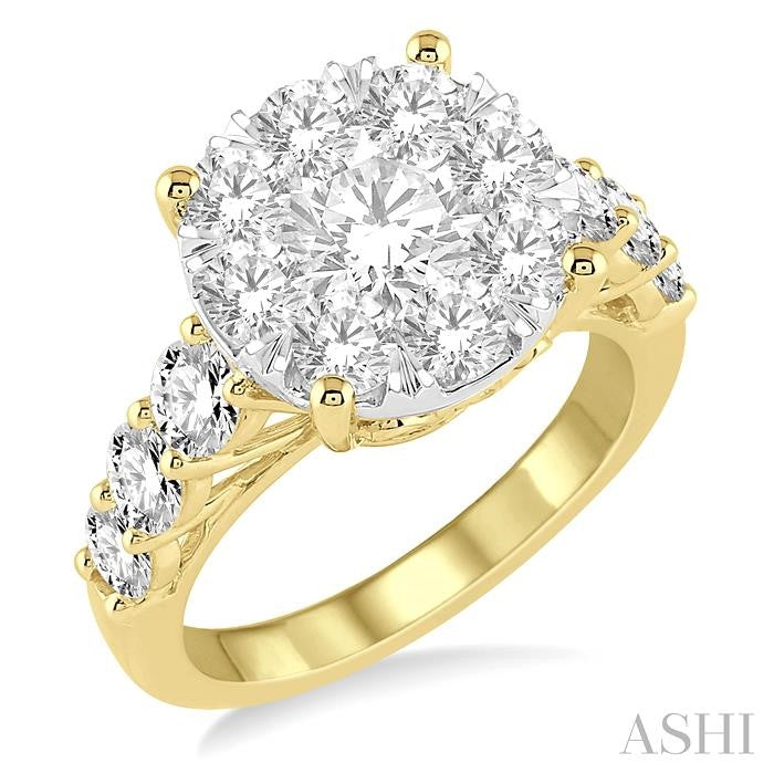 2 Ctw Round Diamond Shine Bright Ring in 14K Yellow and White Gold