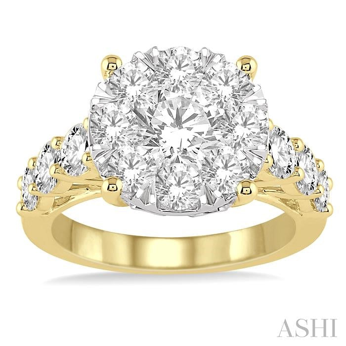 2 Ctw Round Diamond Shine Bright Ring in 14K Yellow and White Gold