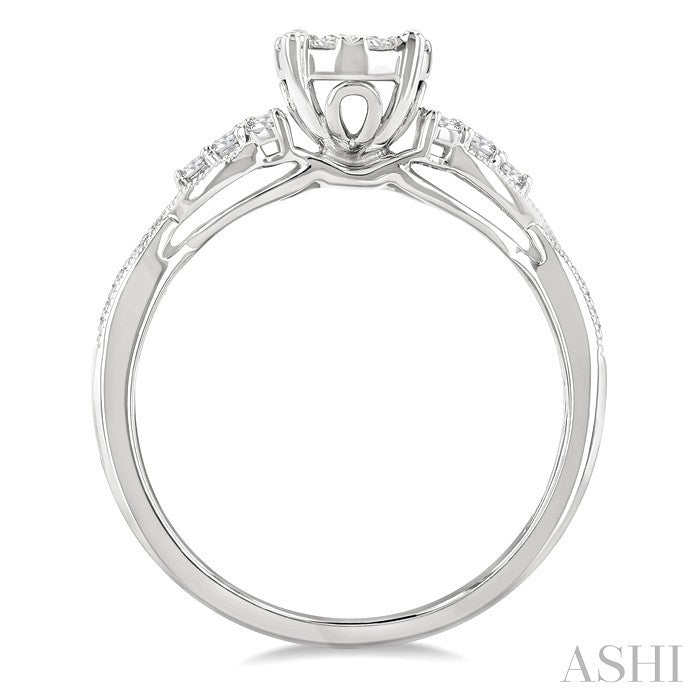 1/2 Ctw Round Shape Shine Bright Carved Shank Round Cut Diamond Engagement Ring in 14K White Gold