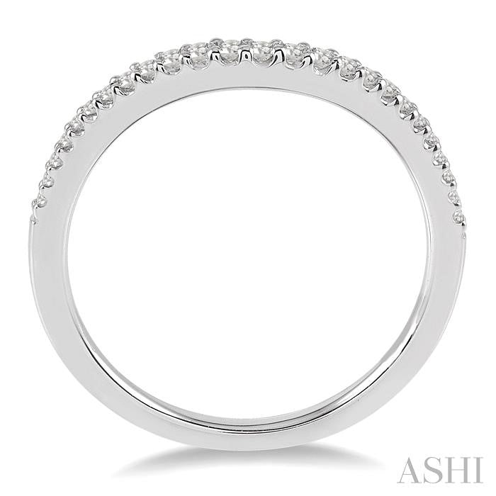 1/6 Ctw Round Cut Diamond Wedding Band in 14K White Gold