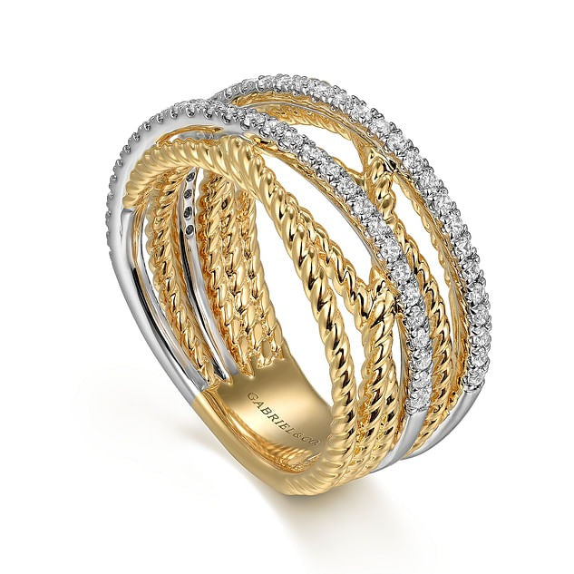 Velour Diamond Ring in Gold