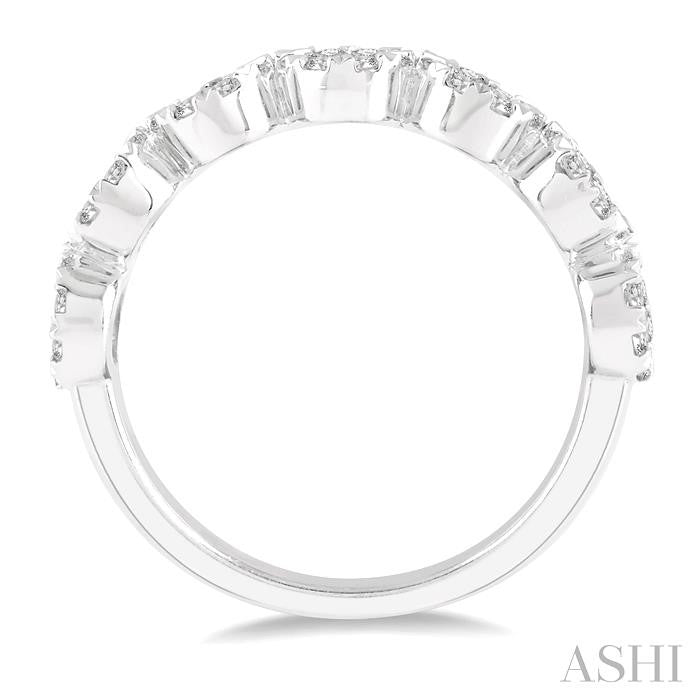1 Ctw Jointed Circular Mount Shine Bright Diamond Cluster Band in 14K White Gold