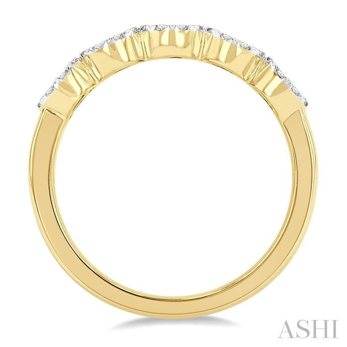 1/2 Ctw 5-Stone Shine Bright Round Cut Diamond Band in 14K Yellow & White Gold