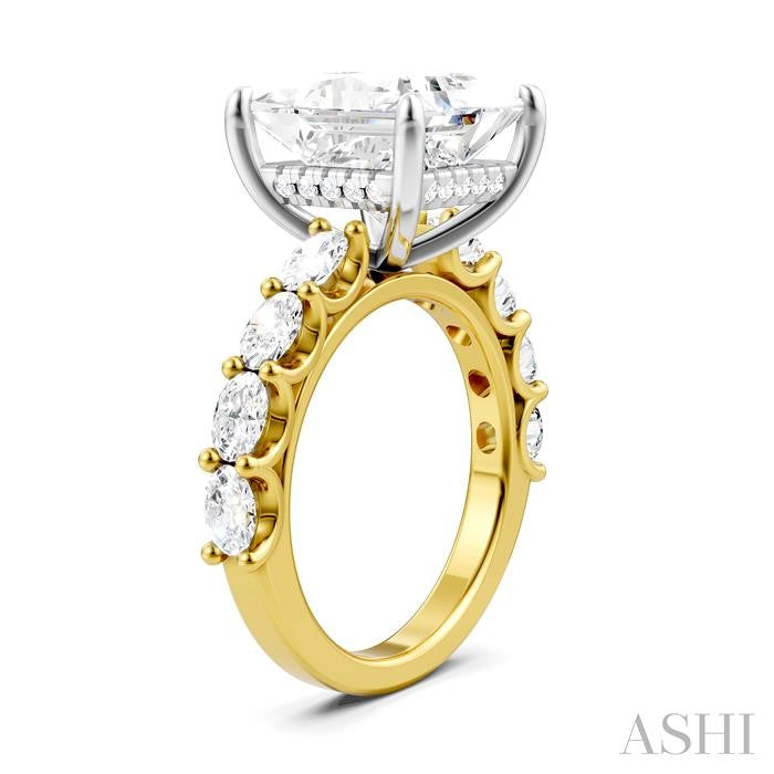 1 1/3 Ctw Princess Shape Oval and Round Cut Diamond Semi-Mount Engagement Ring in 14K Yellow and White Gold
