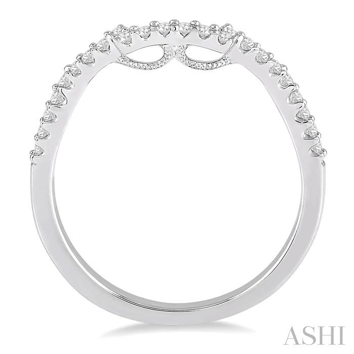 1/5 Ctw Round Cut Diamond Wedding Band in 14K White Gold