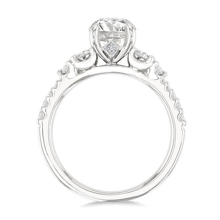 Round Shape Semi-Mount Diamond Engagement Ring