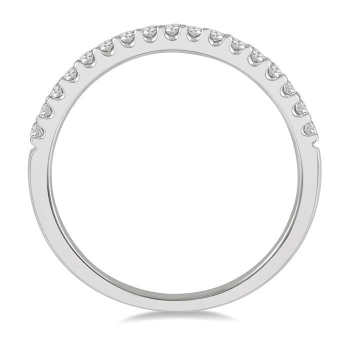 1/4 Ctw Round Cut Diamond Wedding Band in 14K White Gold