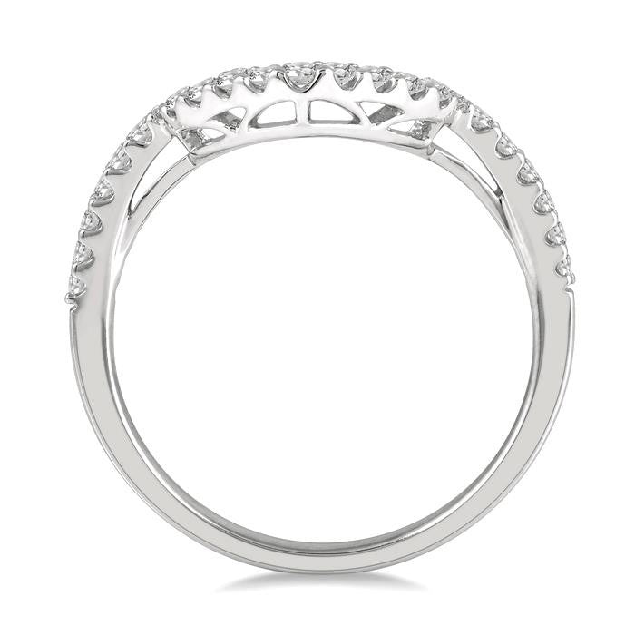 1/4 Ctw Chevron Round Cut Diamond Wedding Band in 14K White Gold