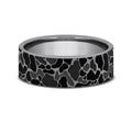 The Drake This 7mm comfort fit ring is made with Grey Tantalum , featuring a duck camo design