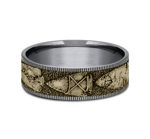 The Arrowhead This 7.5mm comfort fit ring is made with Grey Tantalum and 14k Yellow Gold , featuring an arrowhead design