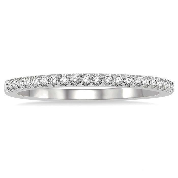 1/6 Ctw Round Cut Diamond Wedding Band in 14K White Gold