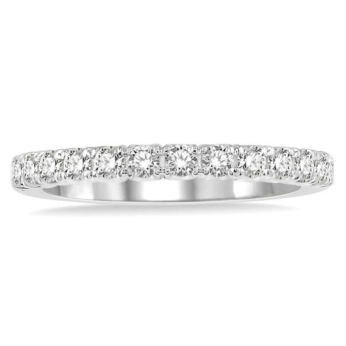 1/2 Ctw Round Cut Diamond Wedding Band in 14K White Gold