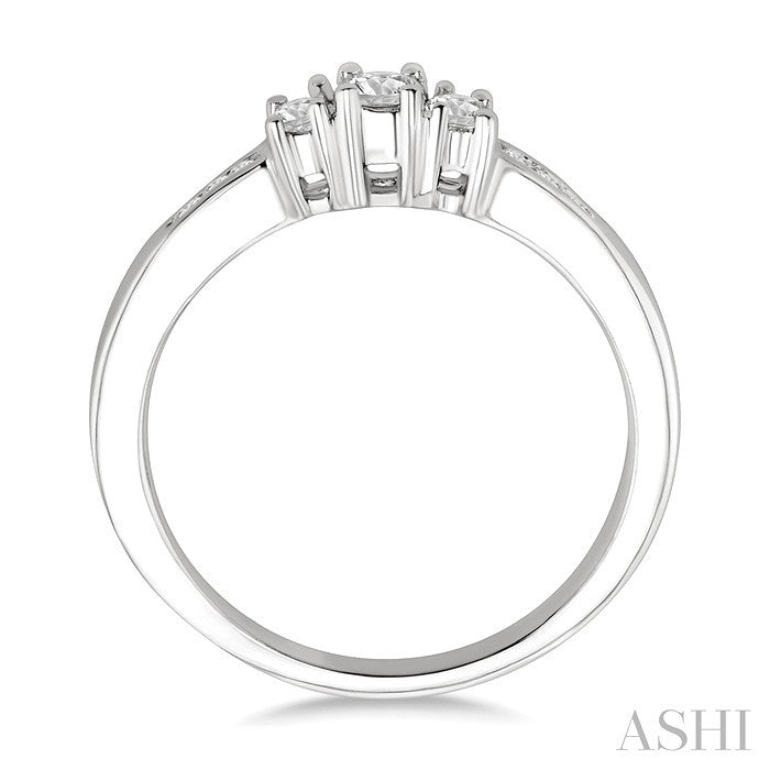 1/4 Ctw Nine Stone Round Cut Diamond Engagement Ring in 14K White Gold