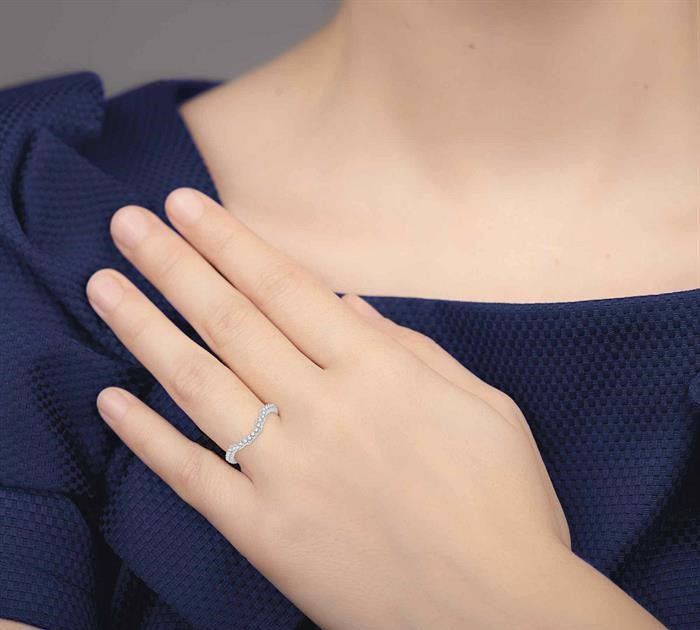 1/4 Ctw Round Diamond Wedding Band in 14K White Gold