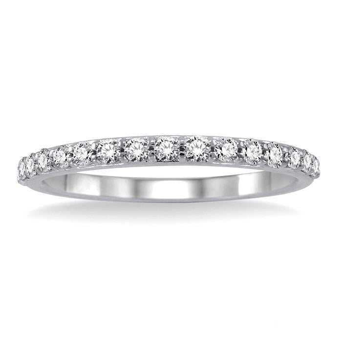 1/3 Ctw Round Cut Diamond Wedding Band in 14K White Gold