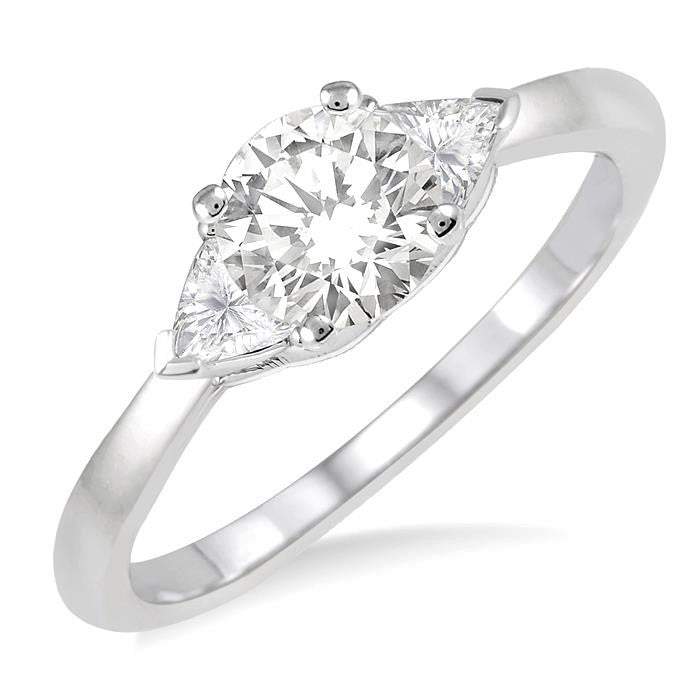Round Shape Diamond Engagement Ring