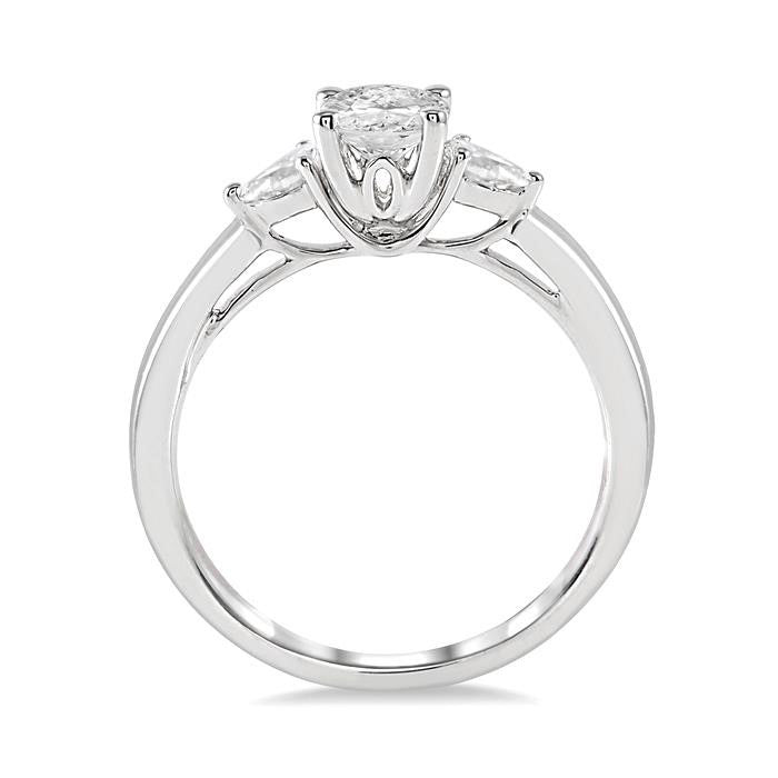 Oval Shape Diamond Engagement Ring