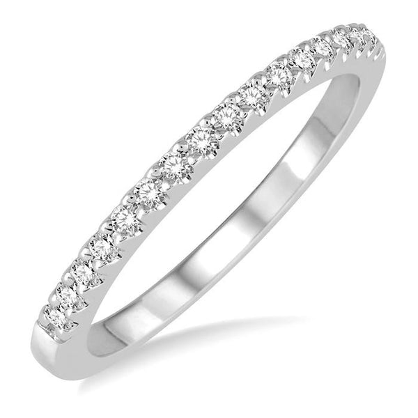 1/6 Ctw Round Cut Diamond Wedding Band in 14K White Gold