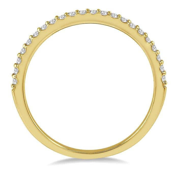 1/6 Ctw Round Cut Diamond Wedding Band in 14K Yellow Gold
