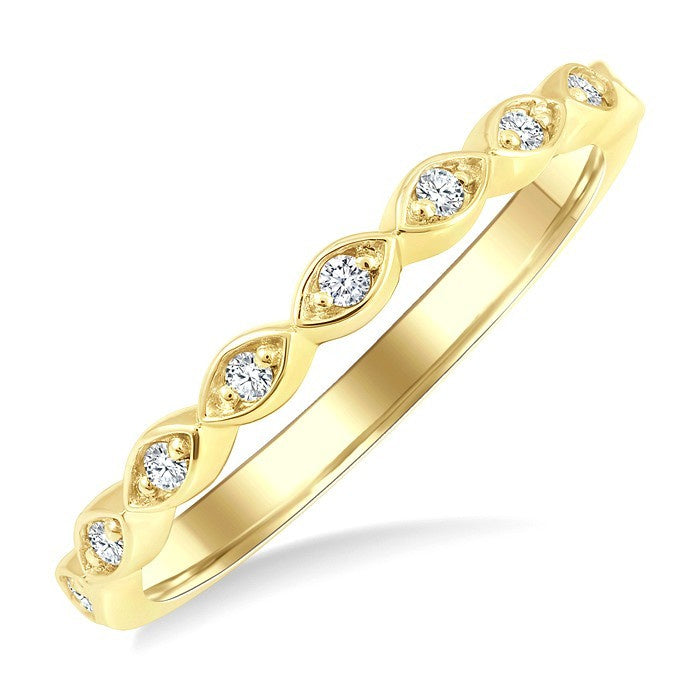1/10 Ctw Marquise Mount Link Round Cut Diamond Wedding Band in 14K Yellow Gold