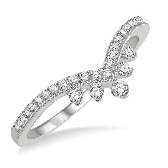 1/4 Ctw Chevron Shank Round Cut Diamond Band in 14K White Gold