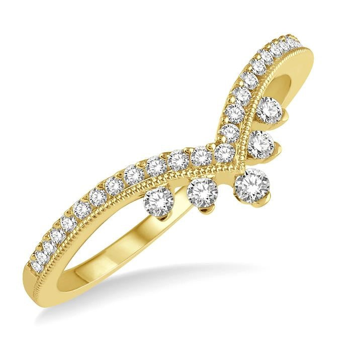 1/4 Ctw Chevron Shank Round Cut Diamond Band in 14K Yellow Gold