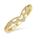 1/8 Ctw Milgrain Chevron Center Scallop Base Round Cut Diamond Wedding Band in 14K Yellow Gold