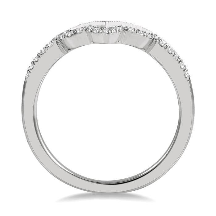 1/8 Ctw Milgrain Chevron Center Scallop Base Round Cut Diamond Wedding Band in 14K White Gold