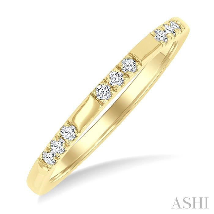 1/8 Ctw Sectioned Round Cut Diamond Fashion Band in 14K Yellow Gold