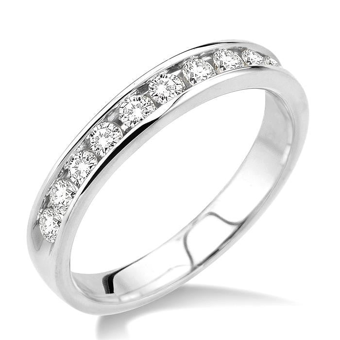 1/2 Ctw Round Cut Diamond Wedding Band in 14K White Gold