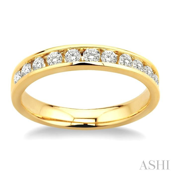 1/2 Ctw Round Cut Diamond Wedding Band in 14K Yellow Gold