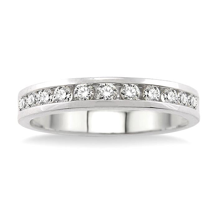 1/4 Ctw Round Cut Diamond Wedding Band in 14K White Gold