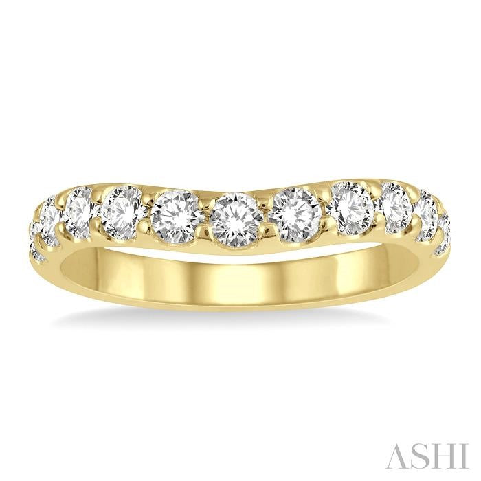 3/4 Ctw Arched Center Round Cut Diamond Wedding Band in 14K Yellow Gold