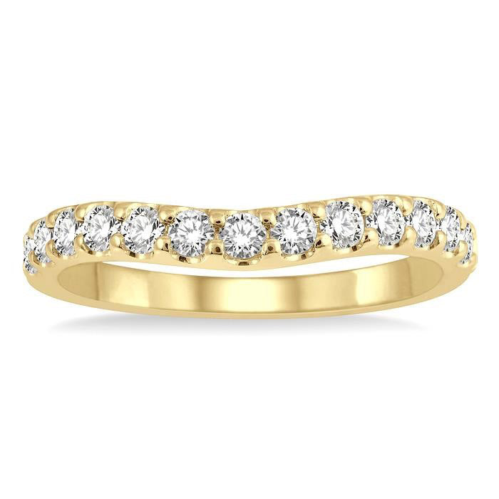 1/2 Ctw Arched Center Round Cut Diamond Wedding Band in 14K Yellow Gold