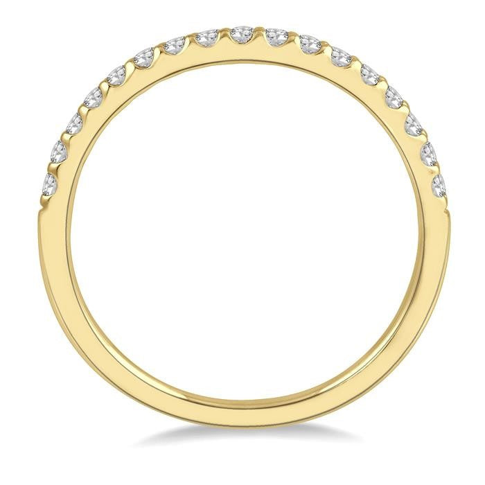 1/4 Ctw Arched Center Round Cut Diamond Wedding Band in 14K Yellow Gold