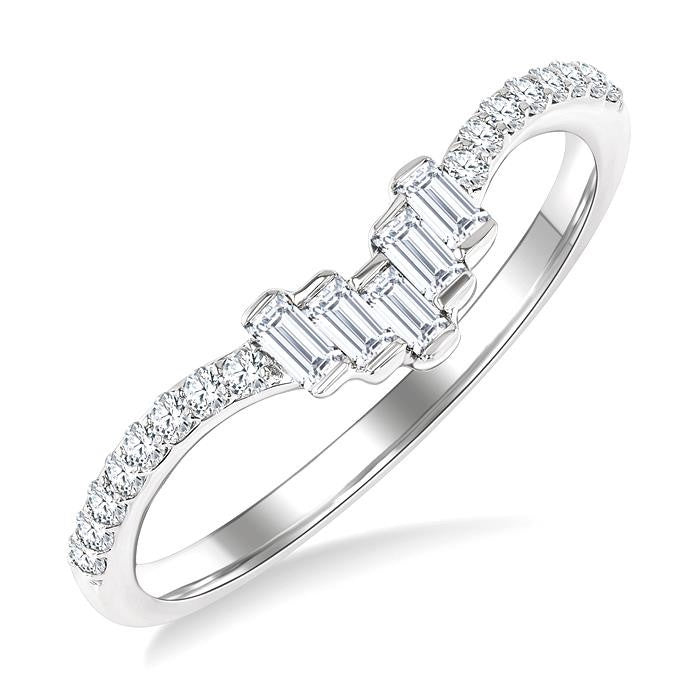 1/4 Ctw Baguette Cut Chevron Centerpiece Round Cut Diamond Wedding Band in 14K White Gold