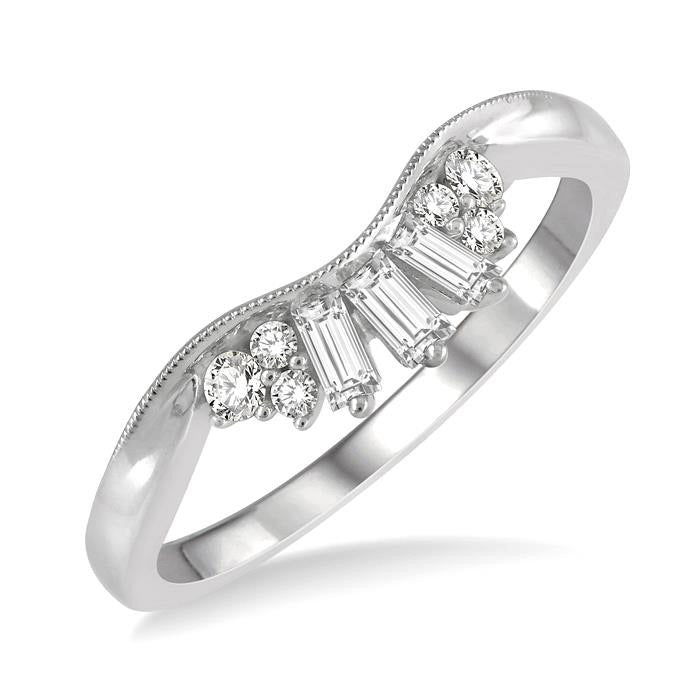 1/4 Ctw Curved Center Baguette and Round Cut Diamond Wedding Band in 14K White Gold