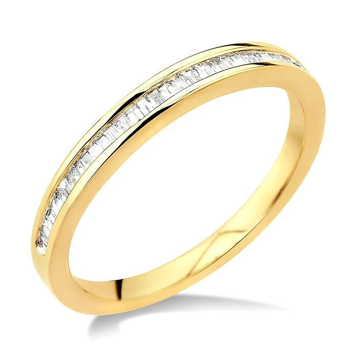 1/4 Ctw Channel Set Baguette Cut Diamond Wedding Band in 14K Yellow Gold