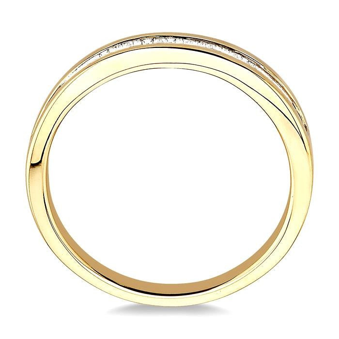 1/4 Ctw Channel Set Baguette Cut Diamond Wedding Band in 14K Yellow Gold