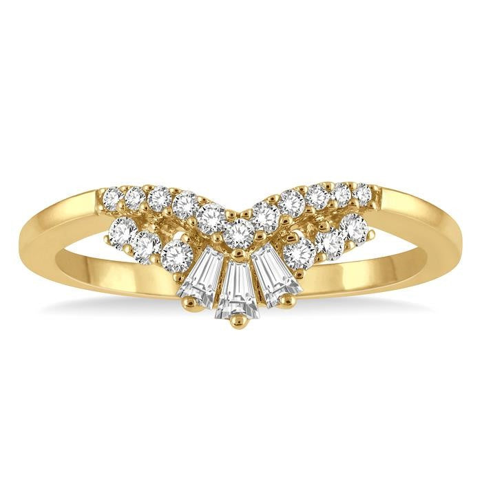 1/4 Ctw Chevron Center Baguette and Round Cut Diamond Wedding Band in 14K Yellow Gold
