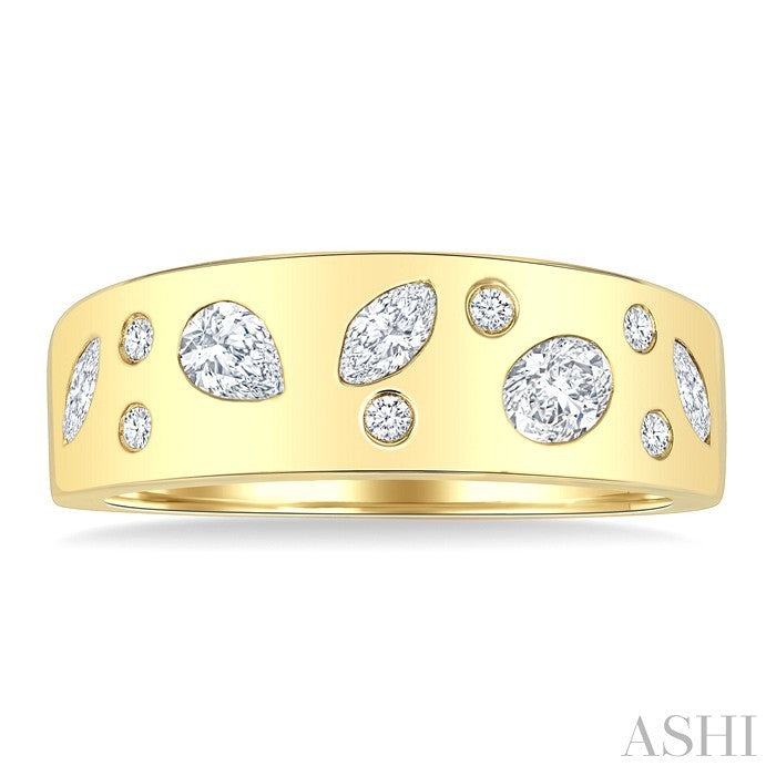 1/2 Ctw Scatter Mixed Diamond Cut Bold Gold Fashion Band in 14K Yellow Gold