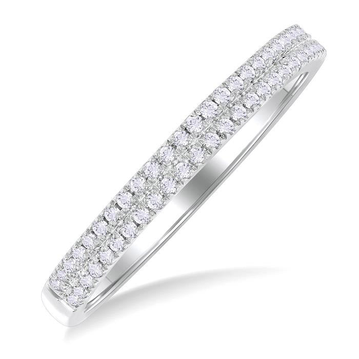 Regal Diamond Ring in Metal
