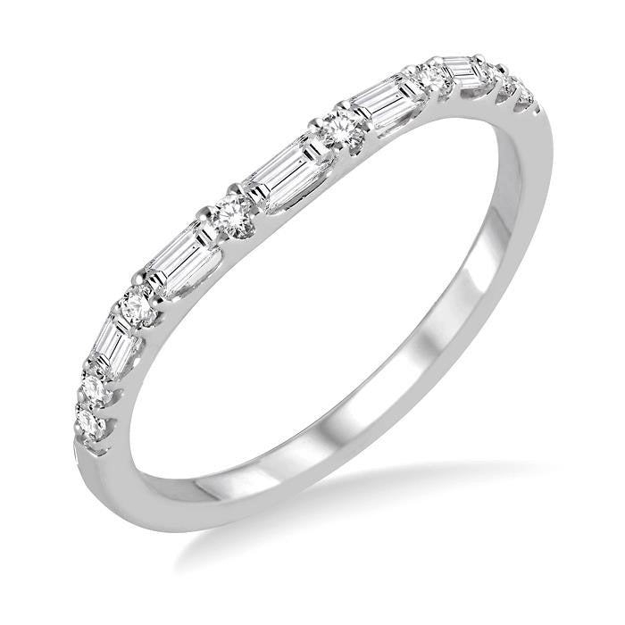 1/3 Ctw Baguette and Round Cut Diamond Wedding Band in 14K White Gold